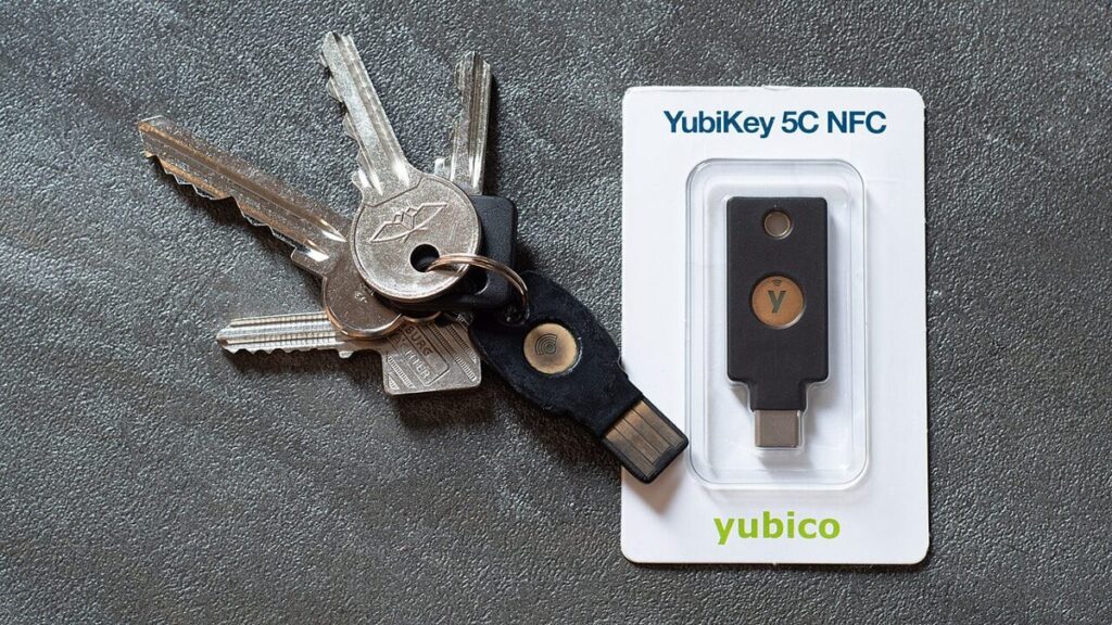 Identity and access management in practice: a FIDO2 hardware security key used for phishing-resistant sign-in